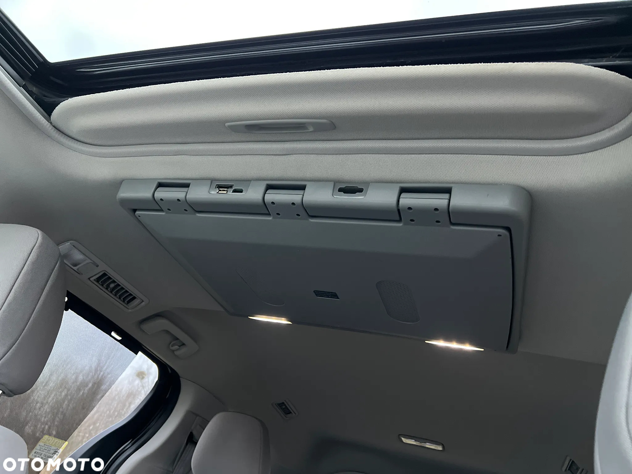 Toyota Sienna - 32