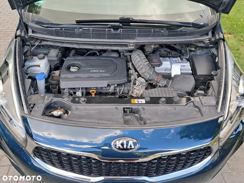 Kia Carens 1.7 CRDi Business Line 7os 7DCT - 31