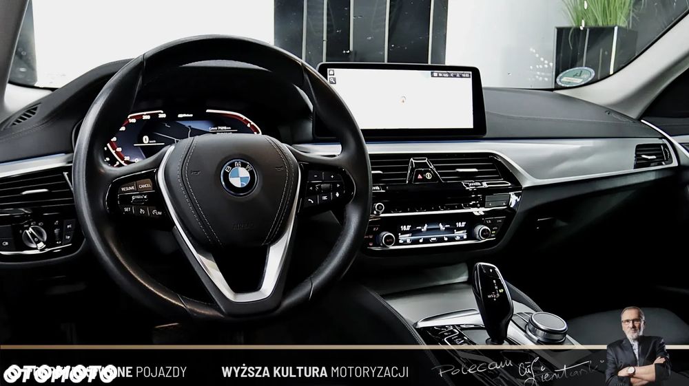 BMW Seria 5 530e xDrive - 11