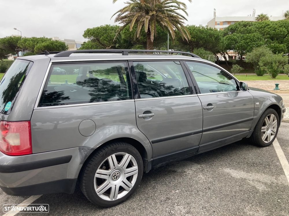 VW Passat Variant 1.9 TDi Highline 4M - 8