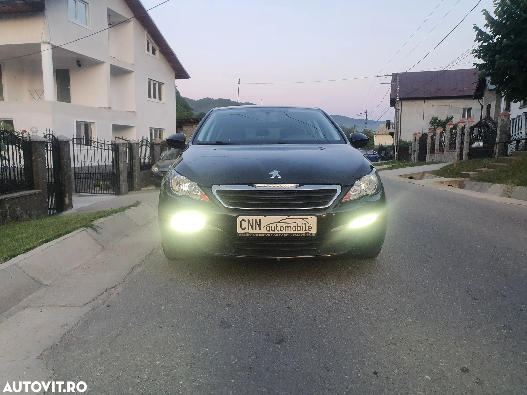 Peugeot 308 1.2 L PureTech Turbo Access - 10