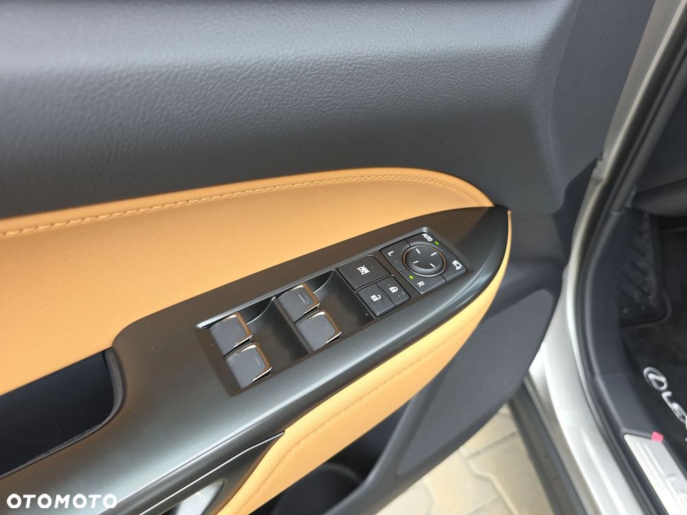 Lexus NX 350h Prestige AWD - 31