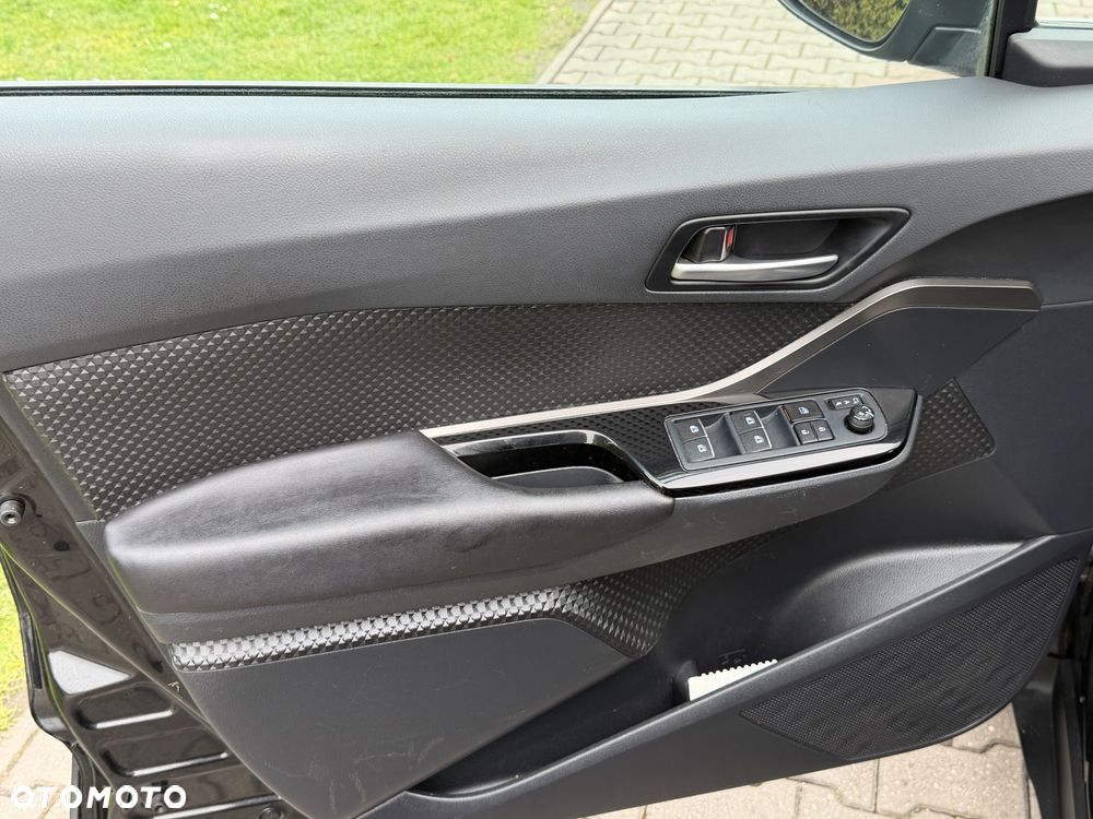 Toyota C-HR 1.2 Turbo Team Deutschland - 31