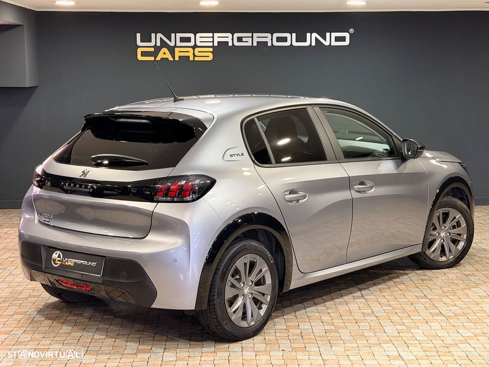 Peugeot e-208 Style - 9