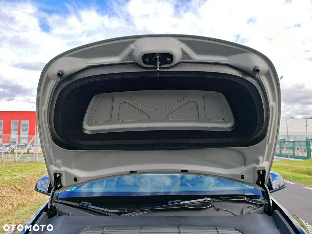 Tesla Model Y Performance Dual Motor AWD - 10