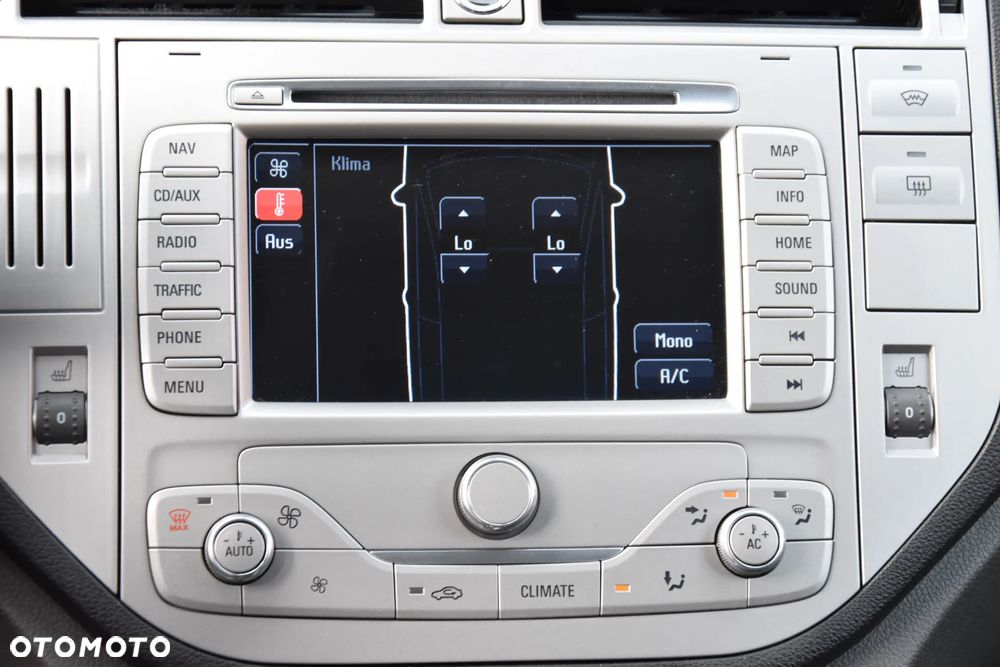 Ford Kuga 2.0 TDCi 4x4 Titanium - 26