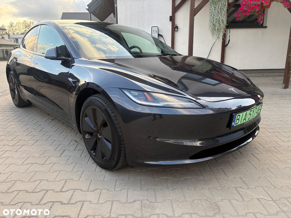 Tesla Model 3 - 31
