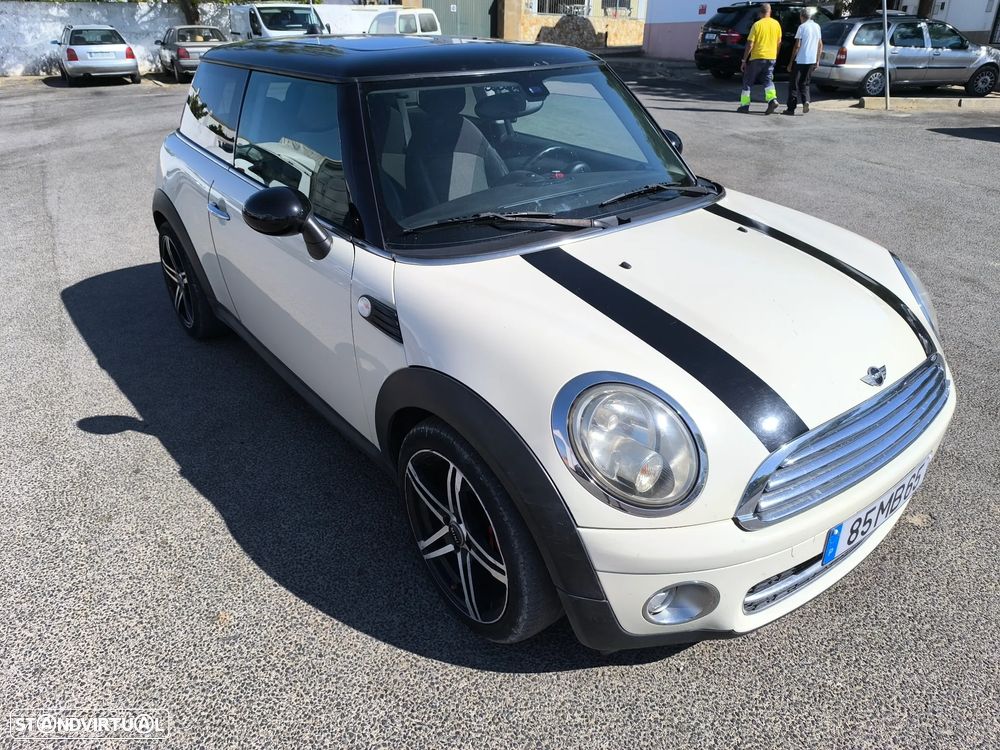 MINI 3 Portas Cooper D - 2