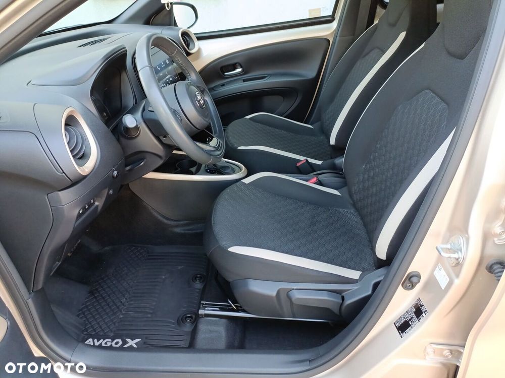 Toyota Aygo X 1.0 VVT-i Style CVT - 10
