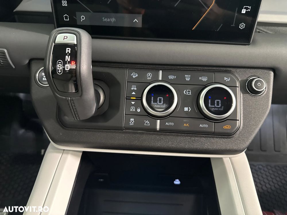 Land Rover Defender - 17