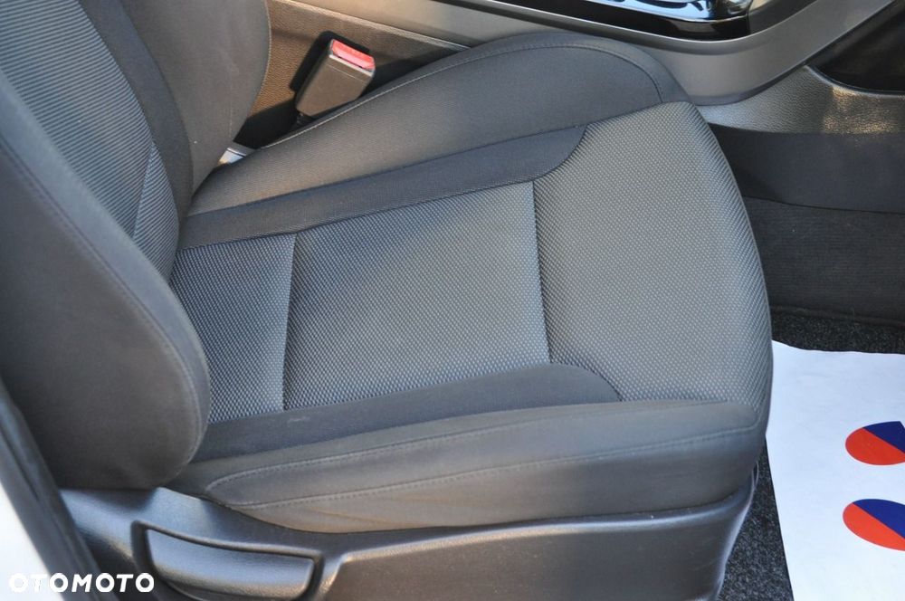 Hyundai i40 Kombi blue 1.6 Classic - 28