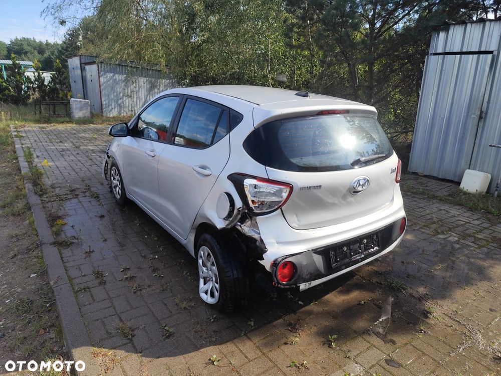 Hyundai i10 1.0 - 6