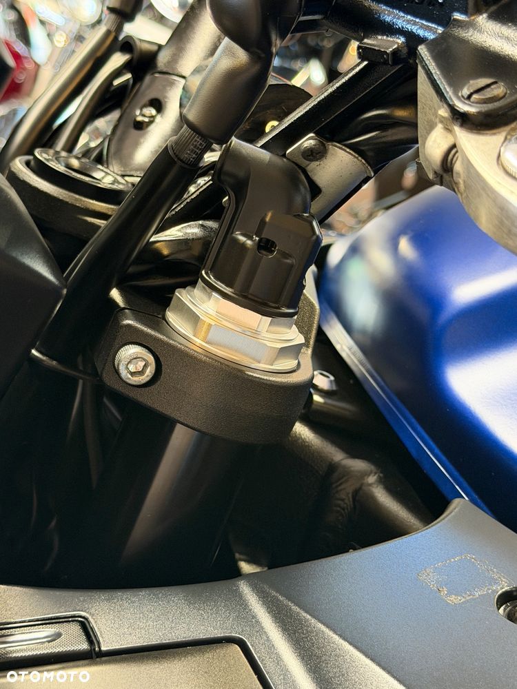 Yamaha FJR - 26