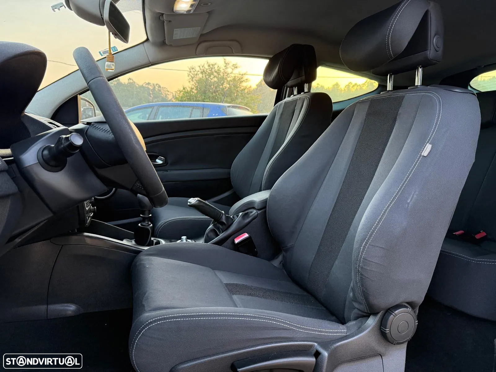 Renault Mégane Coupe 1.5 dCi Dynamique - 9