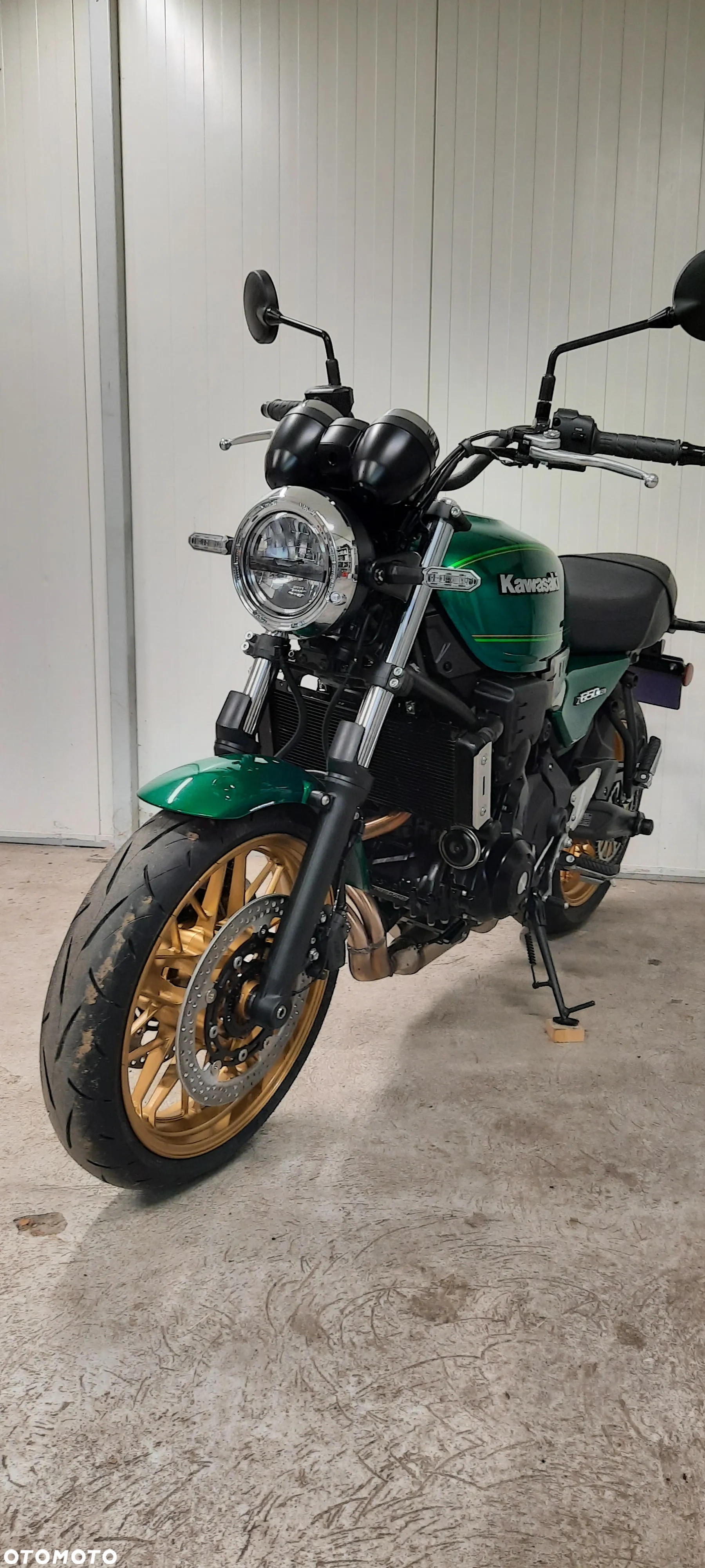 Kawasaki Z 650 RS - 11