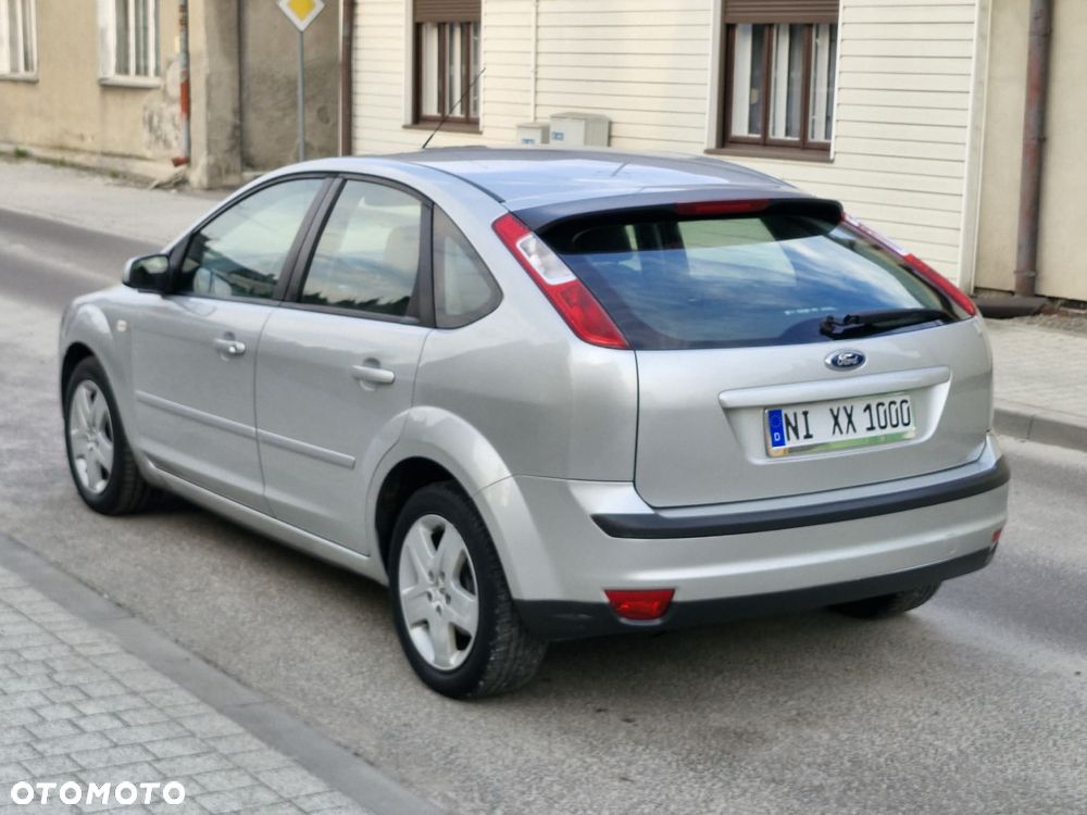 Ford Focus 1.6 16V Style - 4