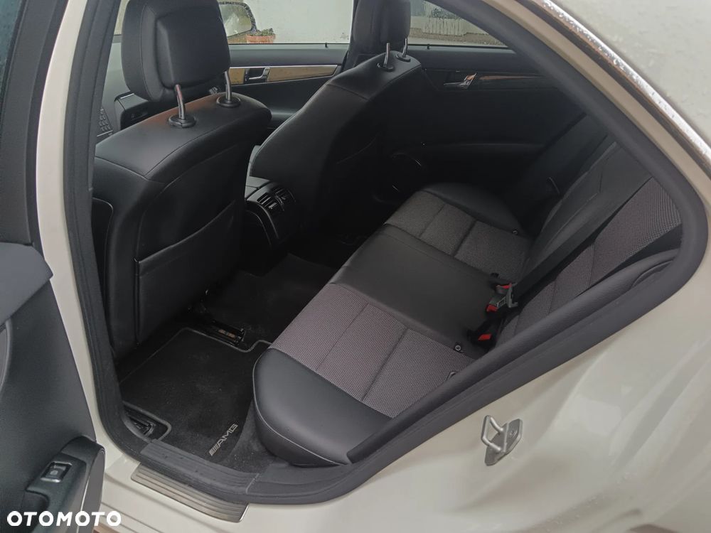 Mercedes-Benz Klasa C 200 Kompressor Special Edition - 8