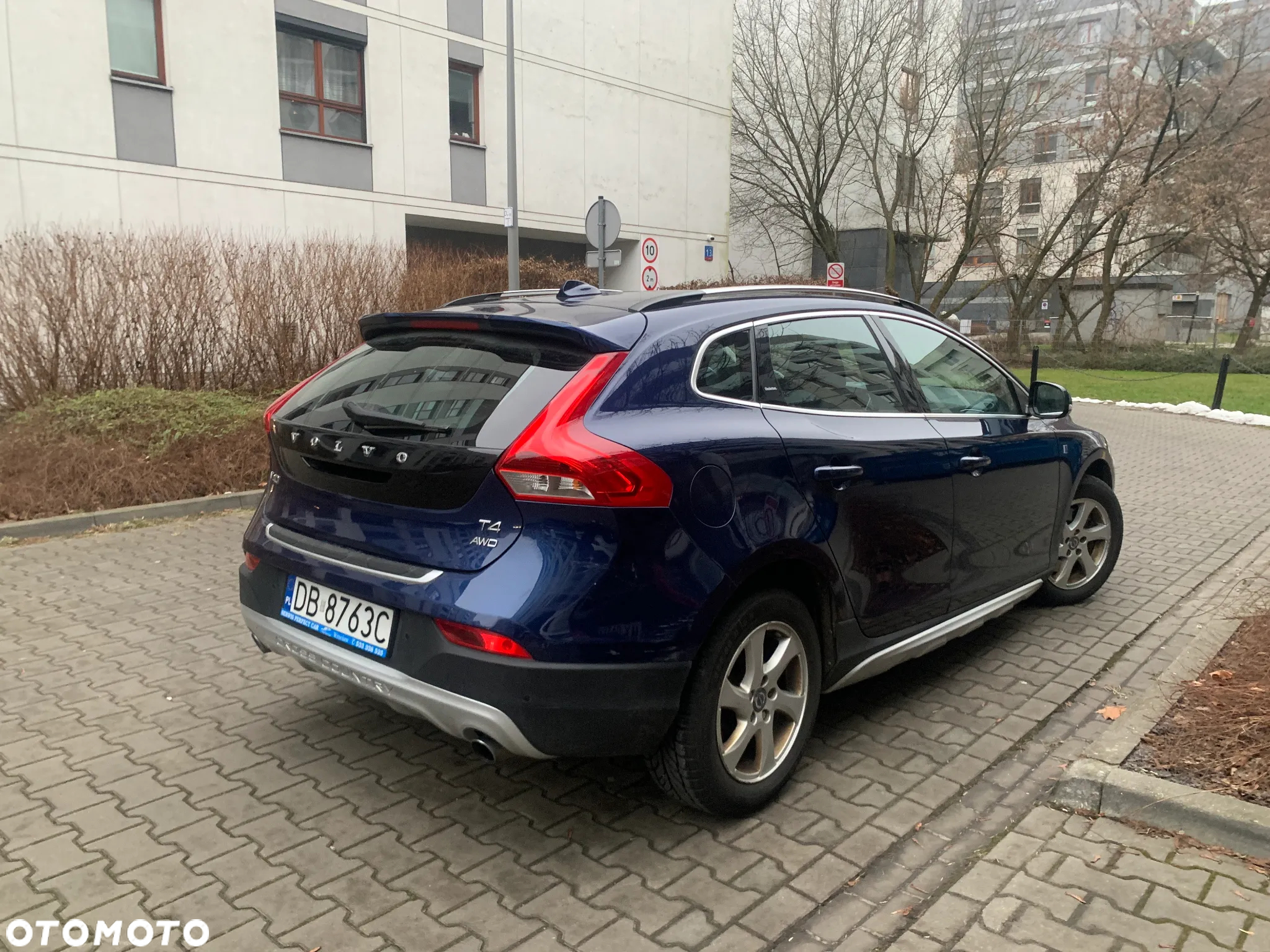 Volvo V40 Cross Country T4 AWD Ocean Race - 8