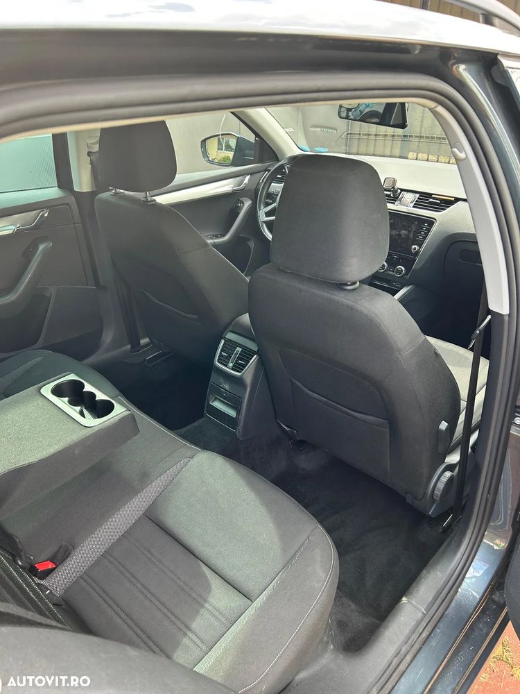 Skoda Octavia 1.6 TDI DSG Style - 7
