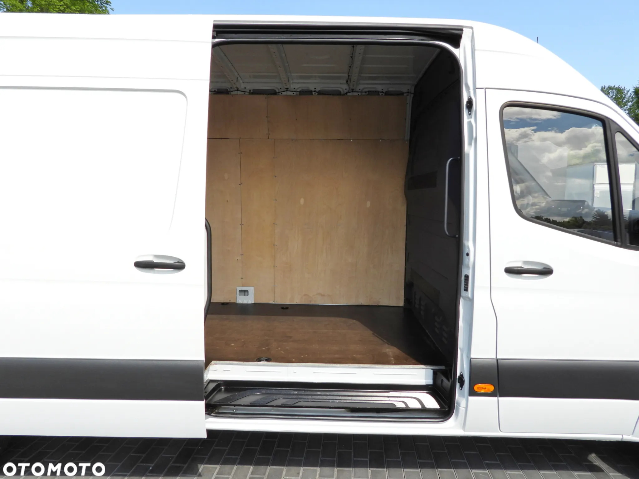 Mercedes-Benz SPRINTER 316 FURGON BLASZAK KLIMATYZACJA 165KM [ 232001 ] - 24