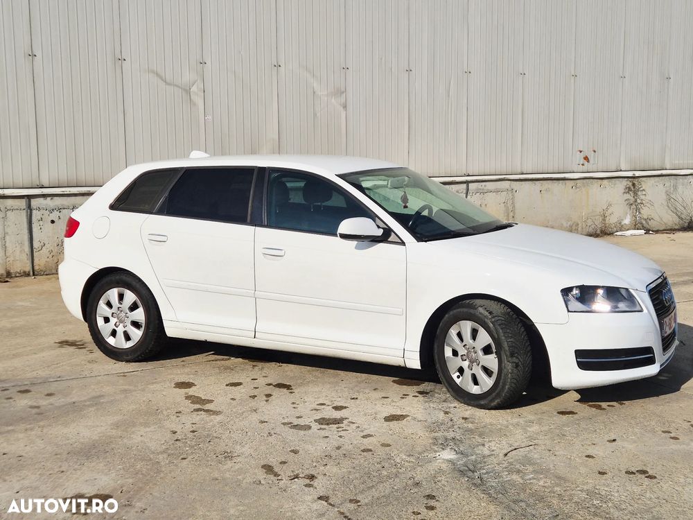 Audi A3 1.6 TDI ack DPF Ambiente - 4
