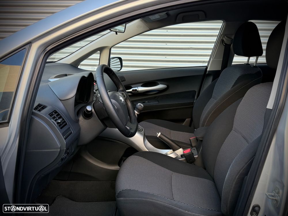 Toyota Auris 1.33 VVT-i ACtive+AC+VSC - 9