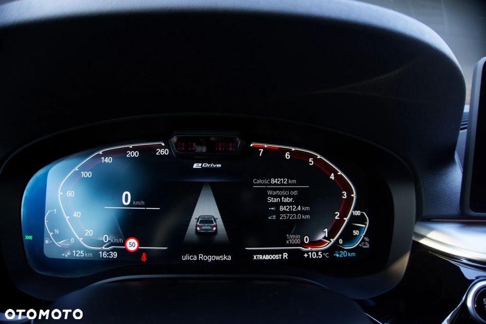 BMW Seria 5 530e xDrive - 25