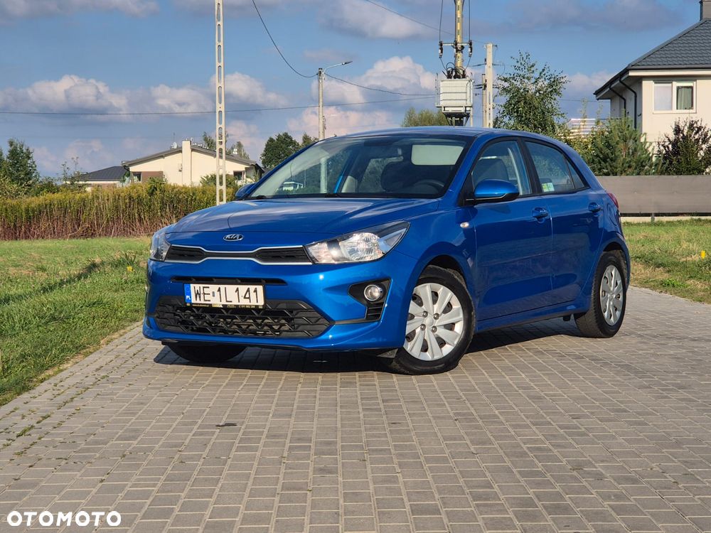 Kia Rio 1.2 L - 12