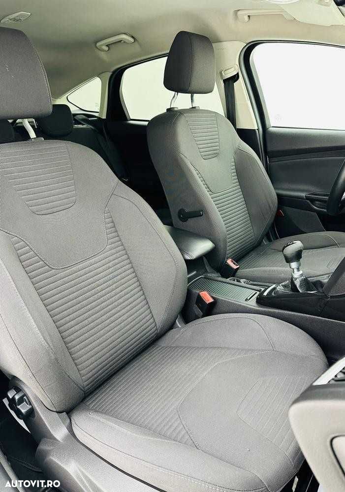Ford Focus - 5