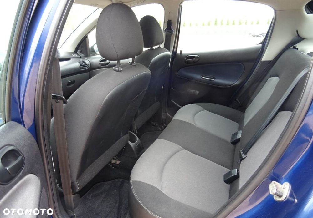 Peugeot 206 - 8