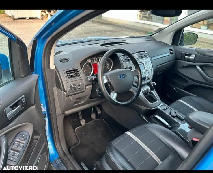 Ford Kuga 2.0 TDCi 4x4 Titanium - 32