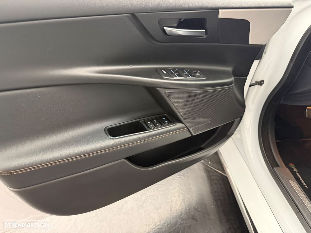 Jaguar XE 20d Aut. R-Sport - 9