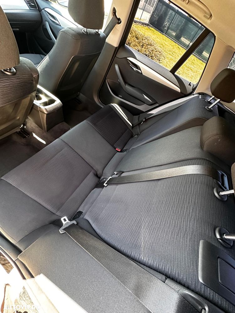 BMW X1 xDrive18d Sport Line - 6