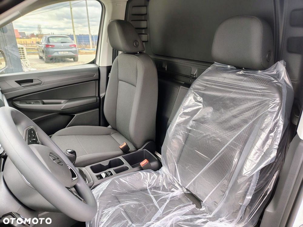 Volkswagen Caddy Caddy  silnik: 2,0 l TDI EU6 SCR  75 kW skrzynia biegów: manualna 6 -biegowa rozstaw osi: 2755 mm - 12
