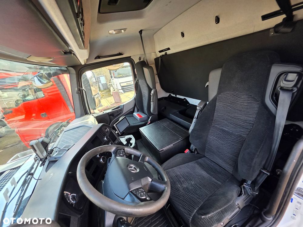 Mercedes-Benz ANTOS - 12