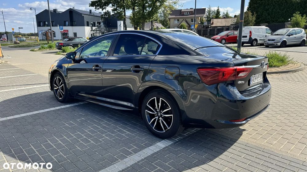 Toyota Avensis - 6