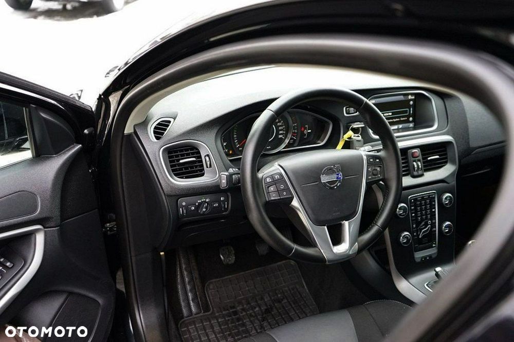 Volvo V40 - 15