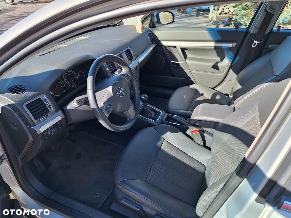 Opel Signum 1.9 CDTI Cosmo - 14
