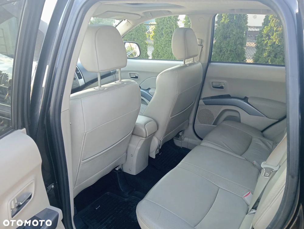 Mitsubishi Outlander 2.0 DID Intense + - 5