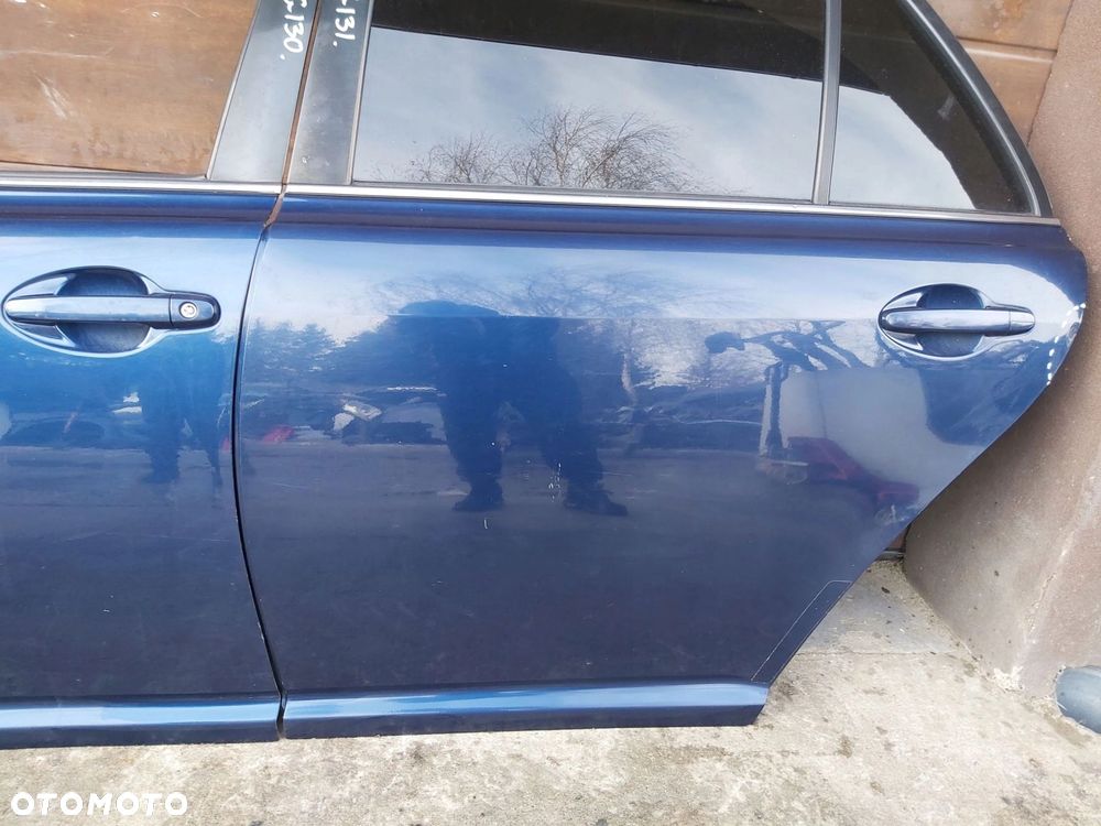 TOYOTA Avensis T25 03-08 r drzwi lewy tył lewe tylne KOMBI 8P4 - 3