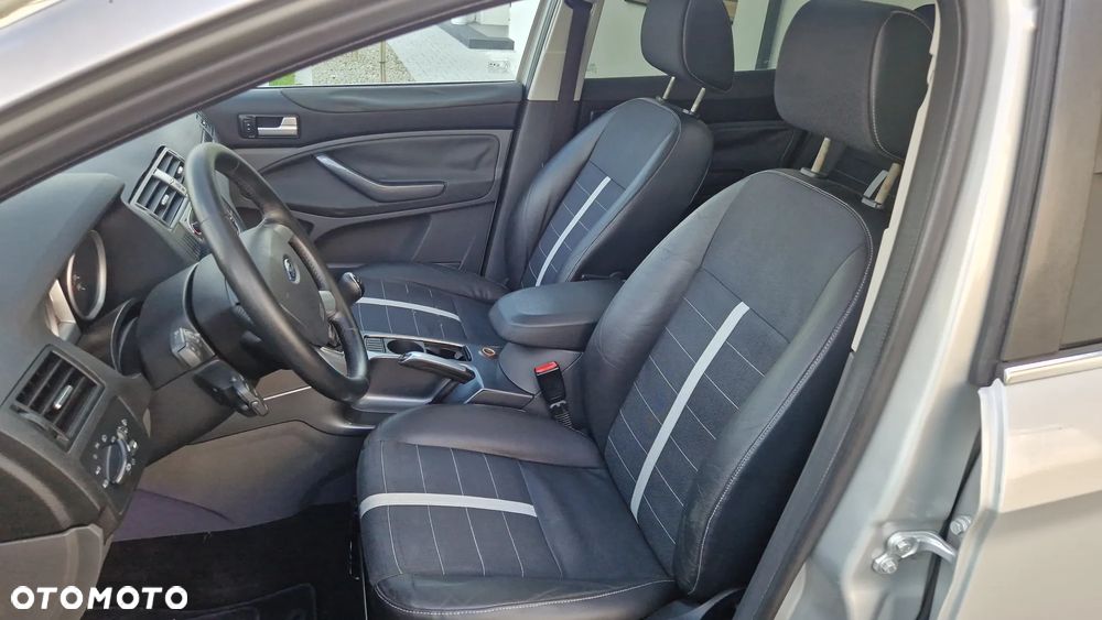 Ford Kuga 2.0 TDCi 4x4 Titanium - 13