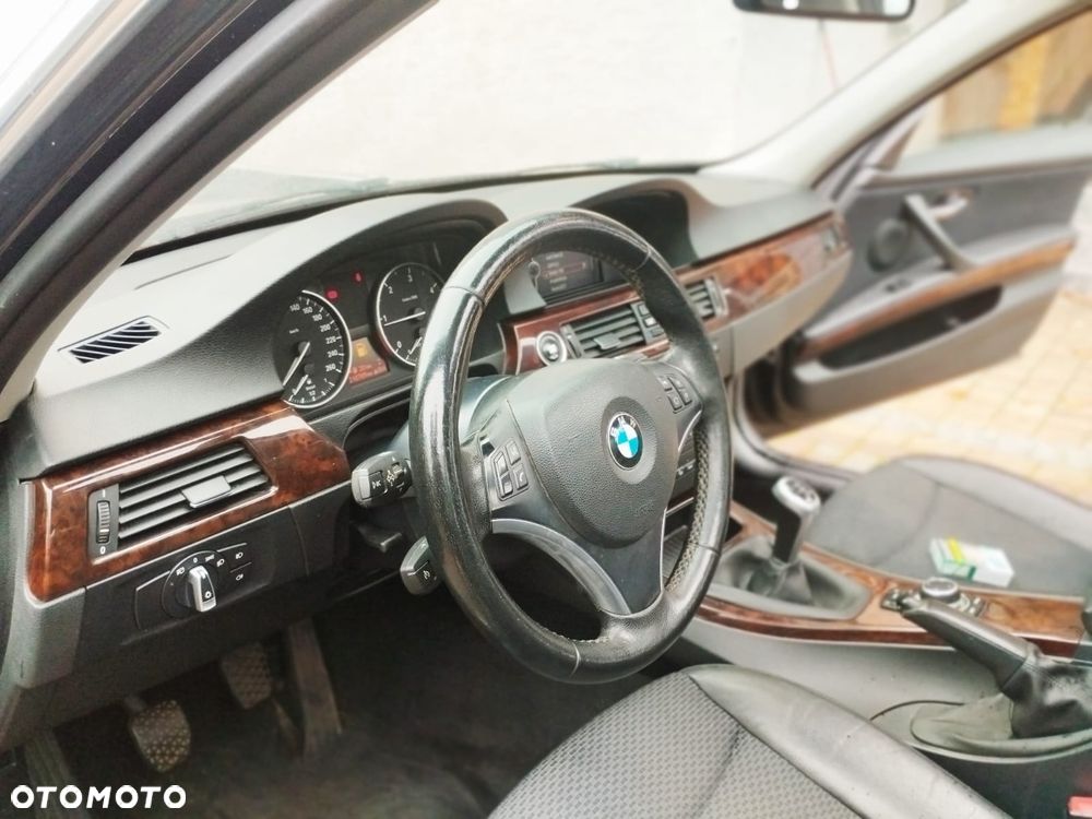 BMW Seria 3 320d - 11