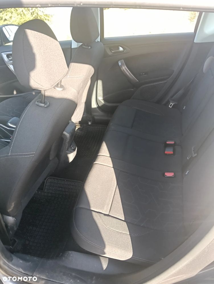 Peugeot 2008 1.2 Pure Tech Access EU6 - 14