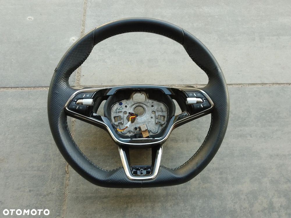 OCTAVIA IV KIEROWNICA MULTI GRZANA DSG 5E3959542G JAK NOWA - 5