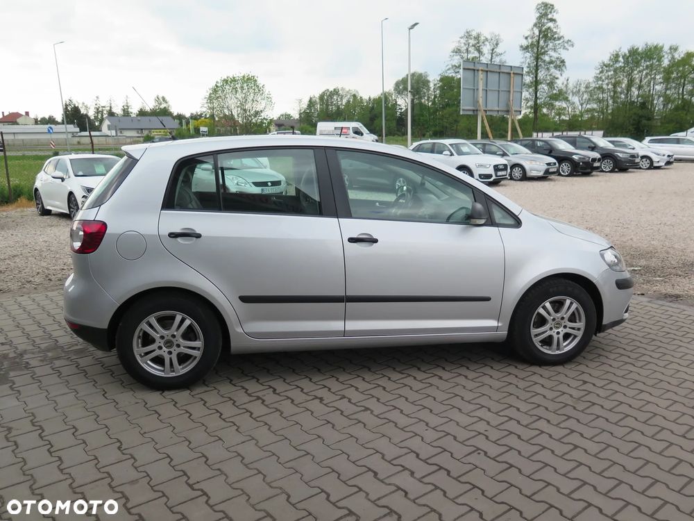 Volkswagen Golf Plus - 8
