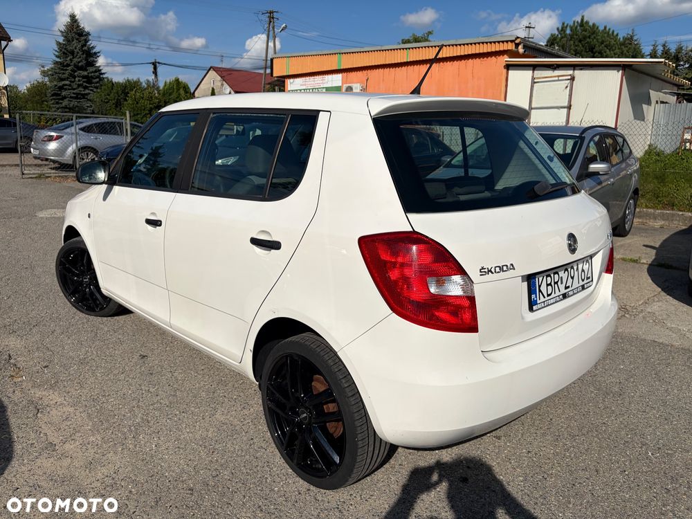 Skoda Fabia 1.2 HTP Ambition - 12
