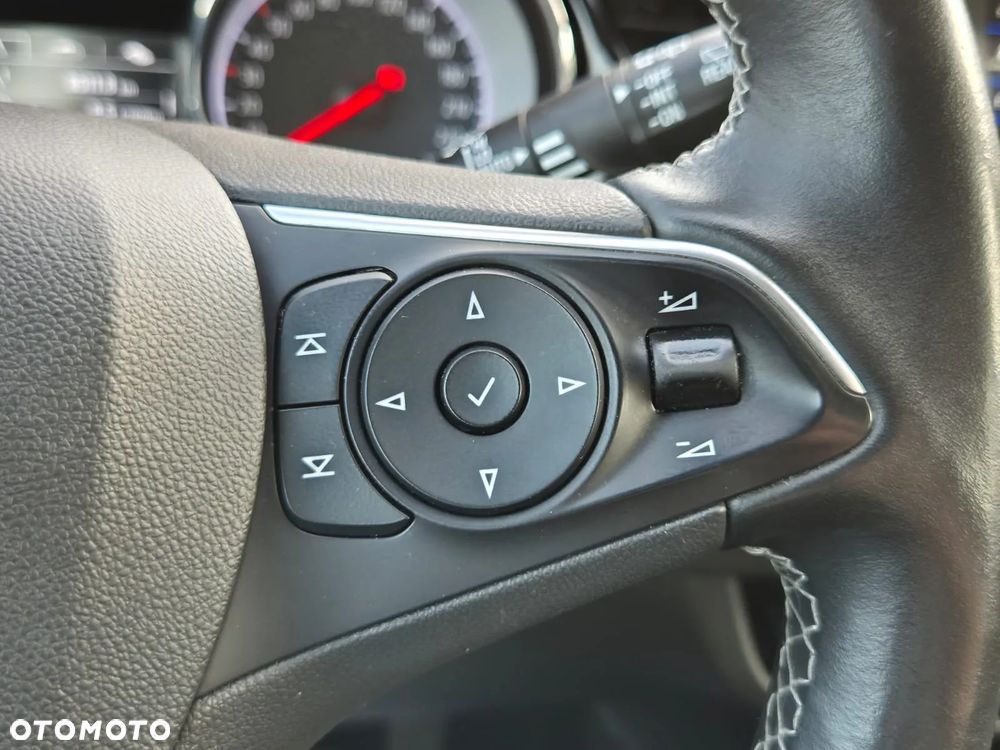 Opel Insignia 1.5 T Innovation S&S - 29