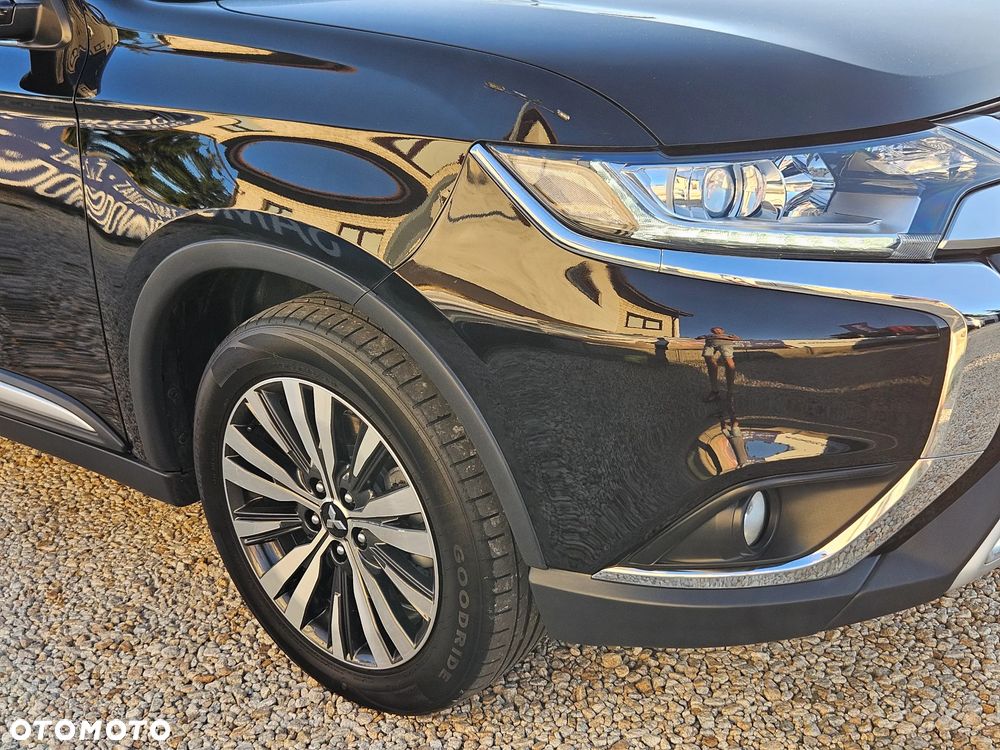 Mitsubishi Outlander 2.0 Instyle Navi CVT - 16