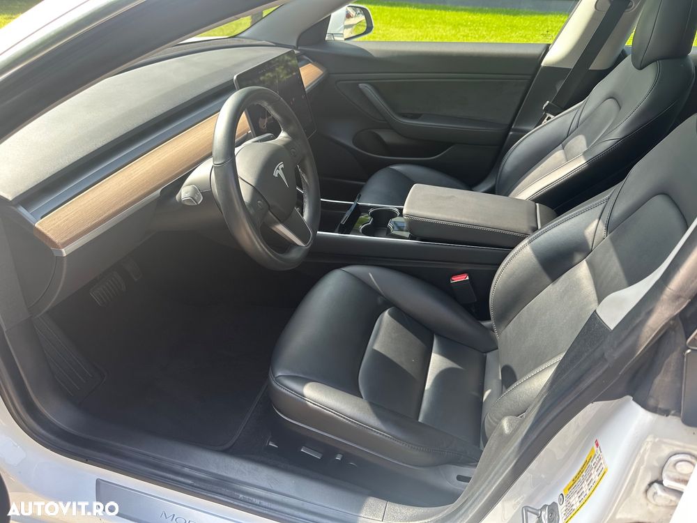Tesla Model 3 - 13