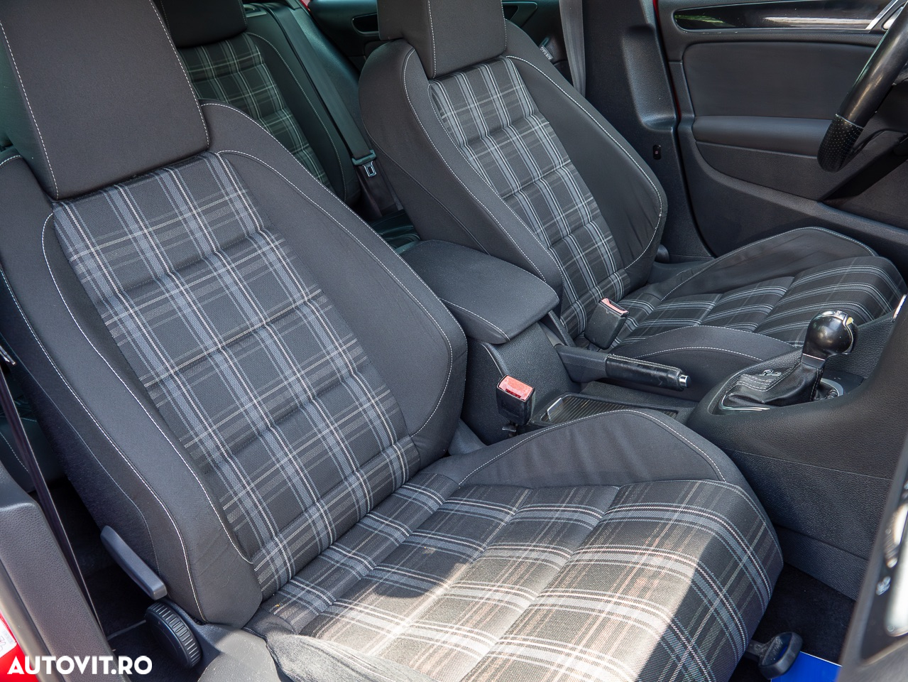 Volkswagen Golf 2.0 DPF GTD DSG - 22